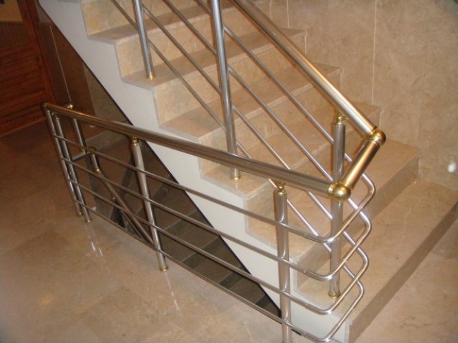 Apartman İçi ve Dışı Alüminyum Korkuluk Çeşitlerimiz