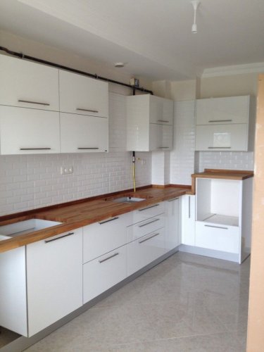 2020 Beyaz Leke ve Ahşap Mutfak Uygulaması